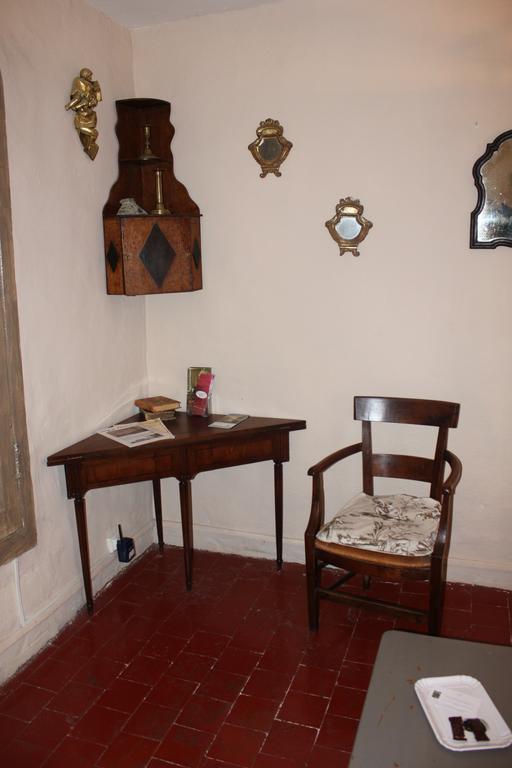 Chateau De Vedene Bagian luar foto