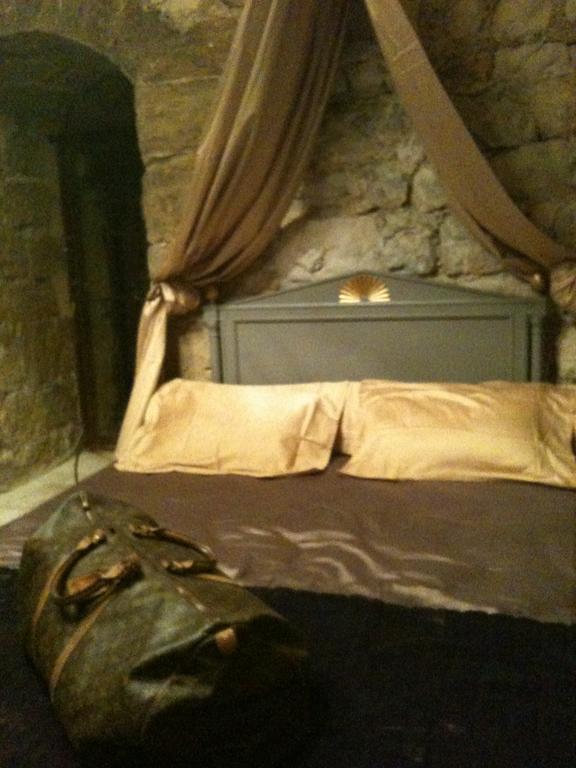 Chateau De Vedene Bagian luar foto